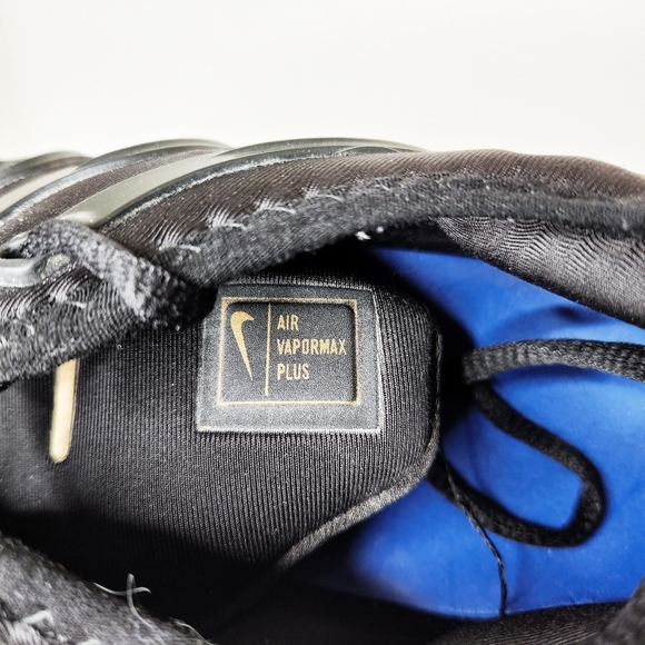 Nike Air VaporMax Plus Black Gold Sneakers Men's Size 10 - Picture 7 of 8